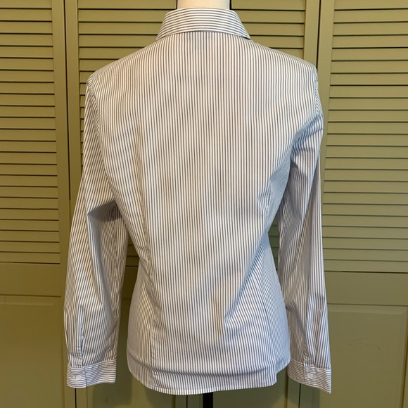 Tuxedo Ruffled Tailored Top - Picture 10 of 16